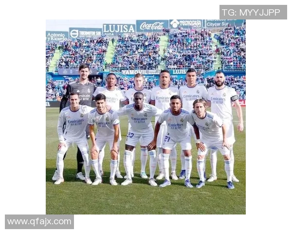 九月份生日的足球球星们:从传奇到新星的生日庆典与成就回顾 九月份生日的足球球星们:从传奇到新星的生日庆典与成就回顾